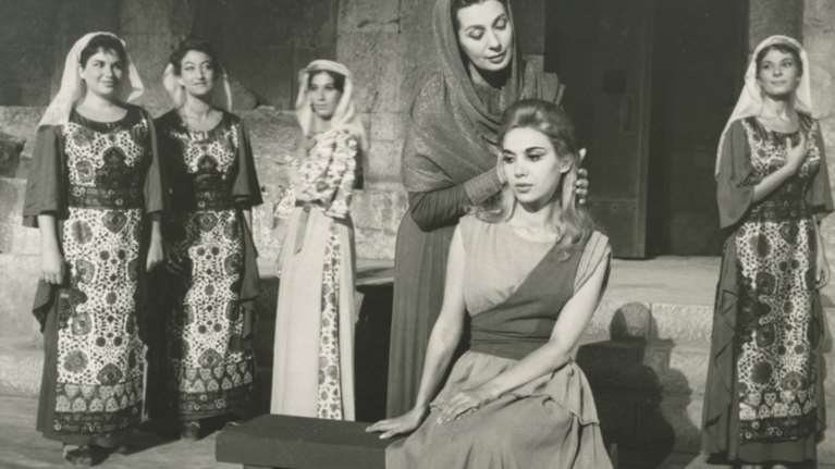 Η υπέροχη Βιβέτα Τσιούνη μέσα από τις παραστάσεις του Εθνικού που έπαιξε