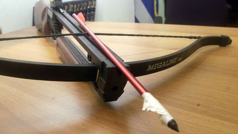 Θρίλερ στη Γερμανία με 3 νεκρούς σε ξενοδοχείο από βαλλίστρα