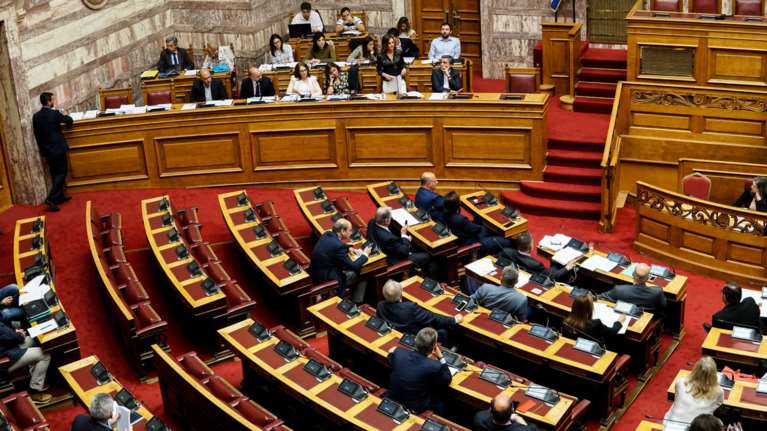 Τροπολογία του ΚΙΝΑΛ με «επείγοντα μέτρα οικονομικής ανάκαμψης»