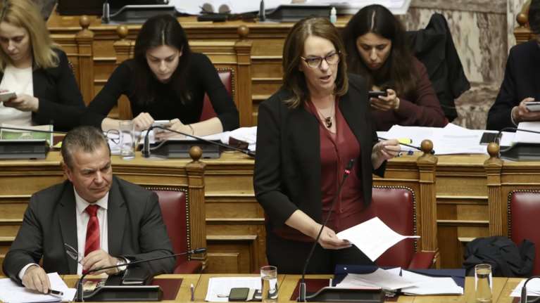 Σε ποια ροφήματα μειώνεται ο ΦΠΑ - Βελτιώσεις στις 120 δόσεις