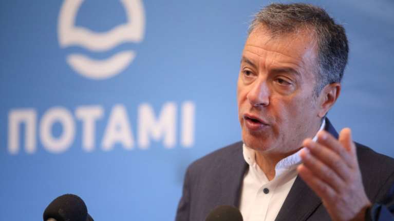 Θεοδωράκης: Οι πολίτες και οι νέοι να βρεθούν πάνω από την κάλπη