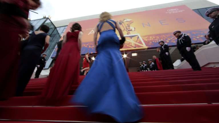 Σταρ, λάμψη και ζόμπι για την έναρξη του 72ου φεστιβάλ των Καννών