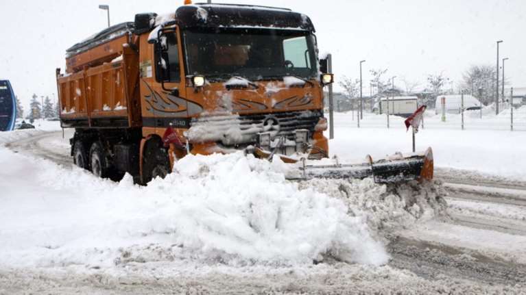 Μέσα Μαΐου και στην Κροατία... χιονίζει! - Video