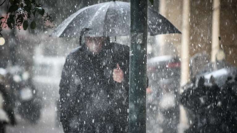 Ισχυρές βροχές και χαλάζι αυτή την ώρα στην Αττική