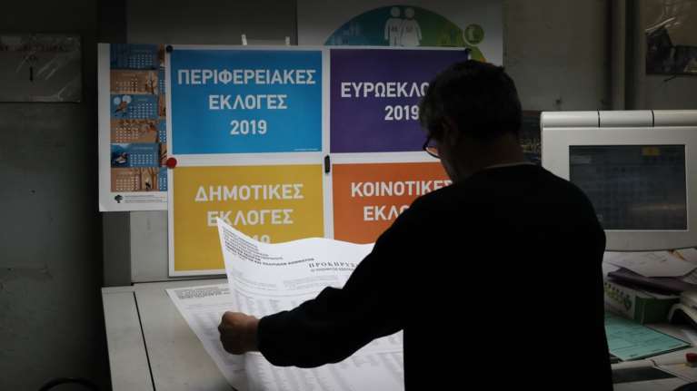 Οδηγός επιβίωσης για τις κάλπες της Κυριακής