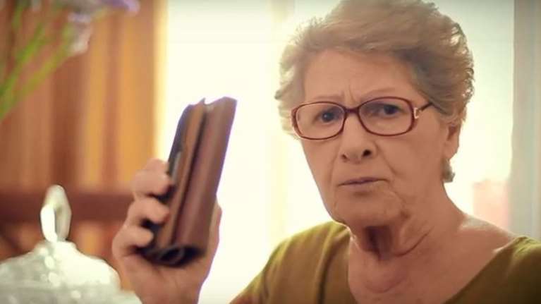 Νέο διαδικτυακό σποτ του ΣΥΡΙΖΑ: «Το πορτοφόλι μου δε λέει ποτέ ψέματα»