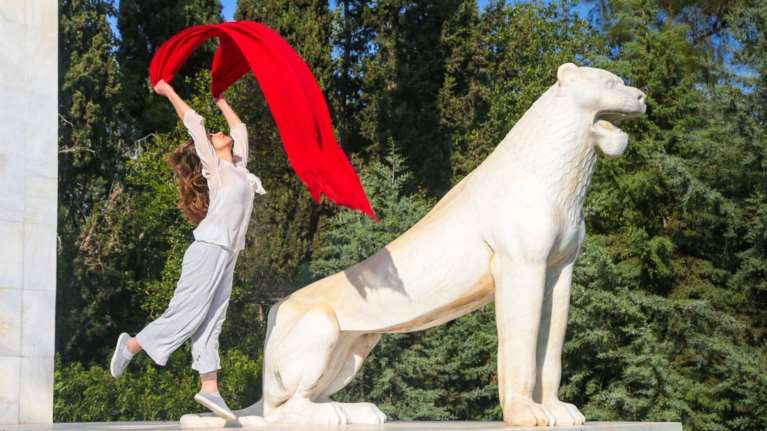 Ακολουθήστε το ερπετό γλυκόπικρο στο Πεδίον του Άρεως