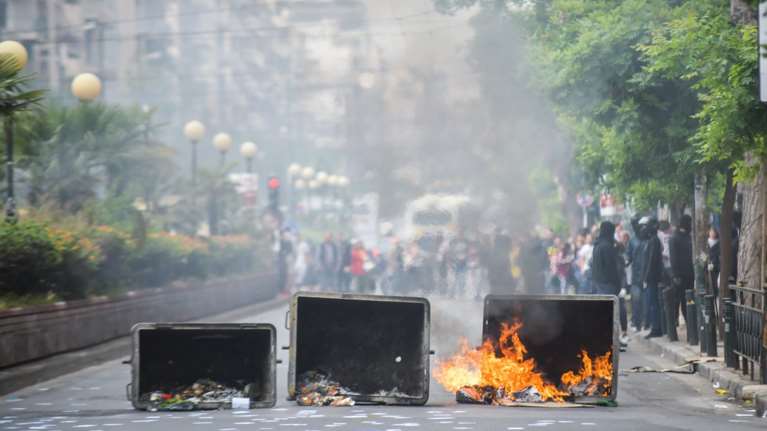 Επεισόδια στην ΑΣΟΕΕ - Φωτιές σε Πανεπιστημιούπολη &amp; Γεωπονική