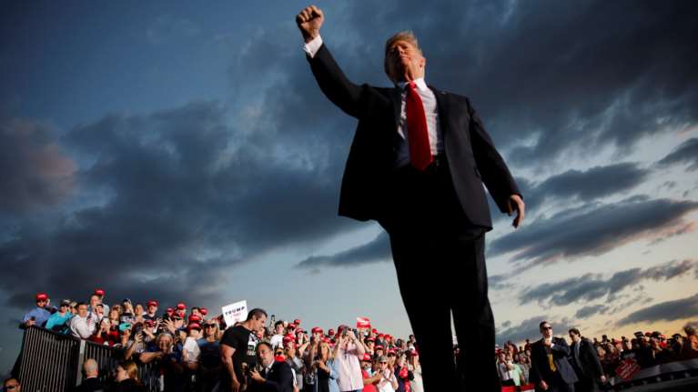 Νέες απειλές Τραμπ: Το Ιράν θα αντιμετωπιστεί με μεγάλη δύναμη