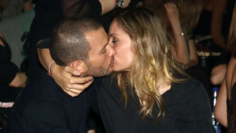 Ετσι γνώρισε τον «αντικοινωνικό» άνδρα της η «αντικοινωνική» Ελεονώρα