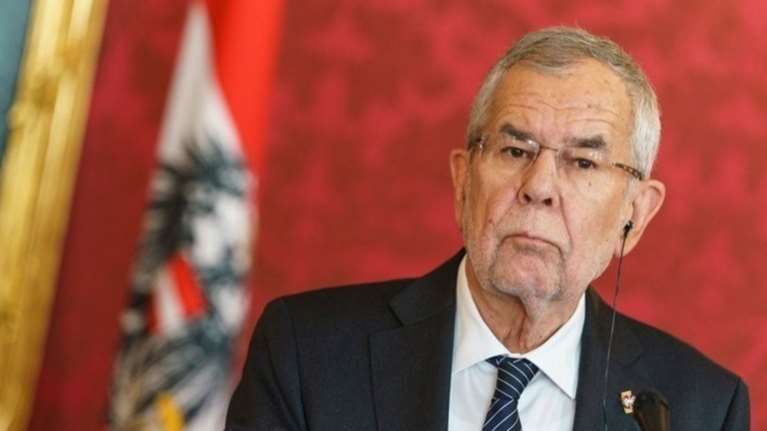 Αυστρία: Αποπομπή όλων του FPO από την κυβέρνηση εκτός από την ΥΠΕΞ