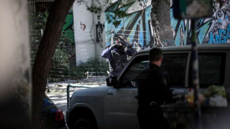 Μέχρι και ποδηλάτη είχαν κλέψει μέλη σπείρας με 100 ληστείες