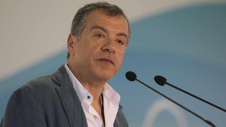 Θεοδωράκης: Μαύρισε τον ΣΥΡΙΖΑ, αλλά όχι ψηφίζοντας υπουργούς του χθες