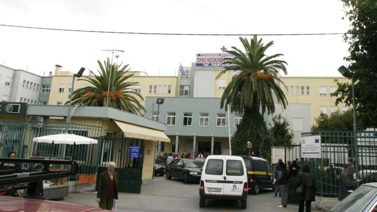 Θύμα επίθεσης από οπαδούς έπεσε γιατρός στο Γενικό Νοσοκομείο Νίκαιας