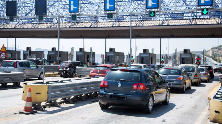 Στην κάλπη την Κυριακή χωρίς διόδια σε εθνικες οδούς και Αττική οδό