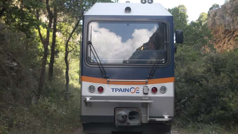 Κακοκαιρία: Κατολίσθηση στον Οδοντωτό - Διακόπηκαν τα δρομολόγια Διακοπτό - Καλάβρυτα