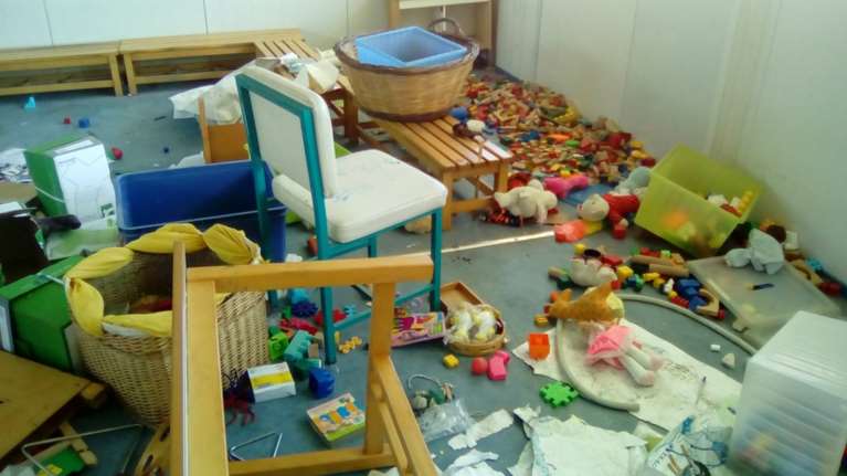 Άγνωστοι κατέστρεψαν νηπιαγωγείο σε οικισμό ρομά στη Θεσσαλονίκη