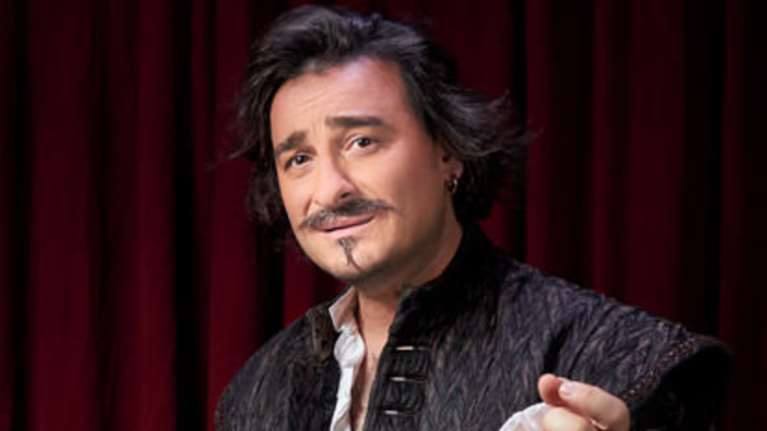 Γιατί ετοιμάζεται να αφήσει το θέατρο ο Βασ. Χαραλαμπόπουλος;