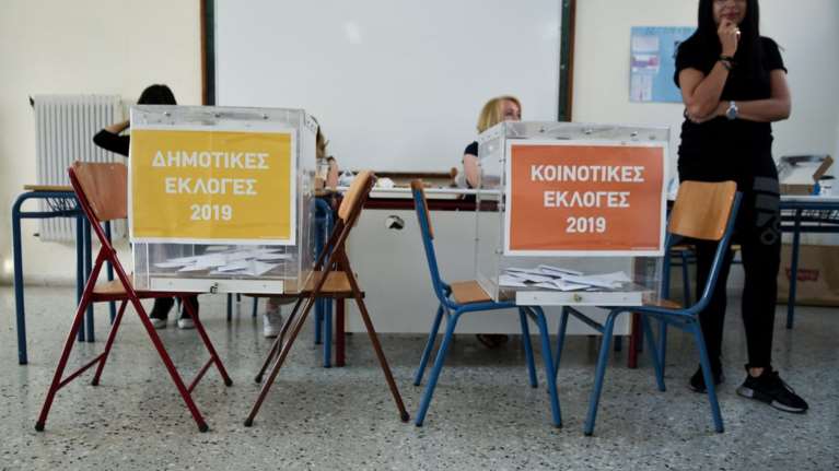 Τα δίδυμα που φαίνεται να περνούν στον β&#39; γύρο