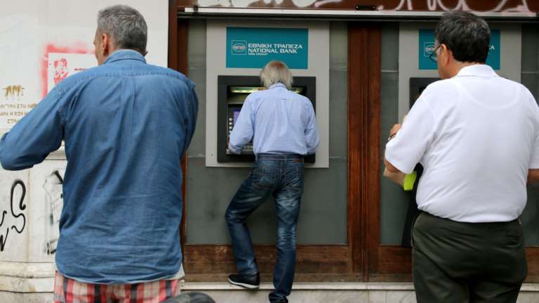 Σπείρα έκλεβε πελάτες τραπεζών σε Νότια και Βόρεια προάστια