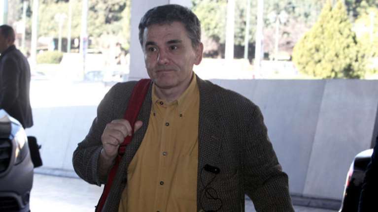 Τσακαλώτος για «επίθεση» σε Κούνεβα: Χαιρεκακία και χυδαιότητα