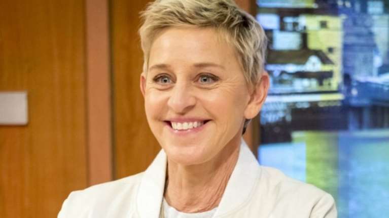 Έλεν ΝτεΤζενέρις: Κακοποιήθηκα σεξουαλικά από τον πατριό μου