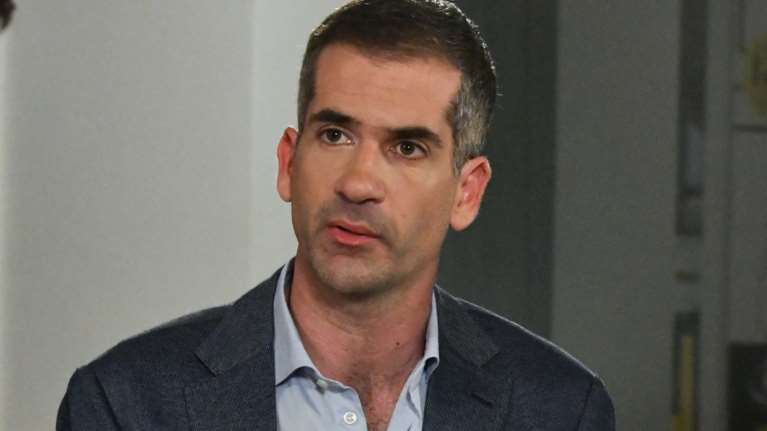 Συνθήματα υπερ Κουφοντίνα έξω από ταβέρνα που έτρωγε ο Μπακογιάννης (φωτό)