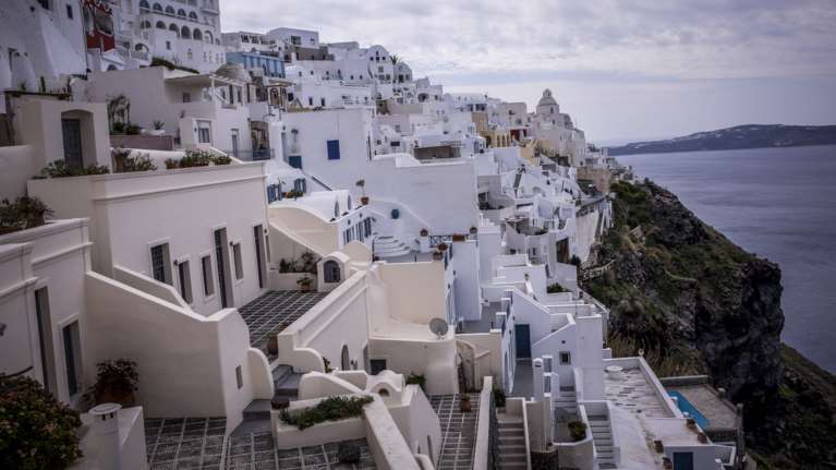 Θάνατος 14χρονης στη Σαντορίνη μετά από παιδικό πάρτι