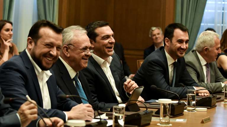 Κεκλεισμένων των θυρών συνεδριάζει το υπουργικό συμβούλιο