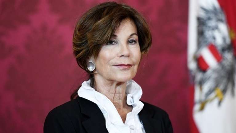 Αυστρία: Τέσσερις κυβερνήσεις μέσα σε δύο εβδομάδες