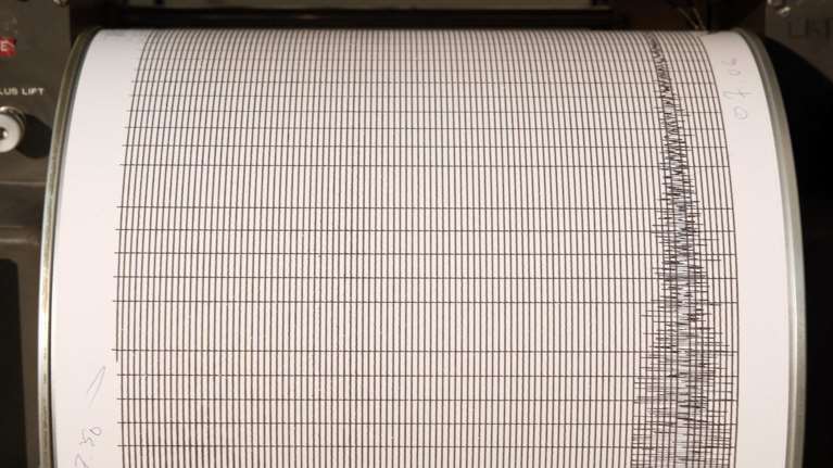 Αλβανία:Zημιές σε 100 σπίτια &amp; 4 τραυματίες από τους σεισμούς