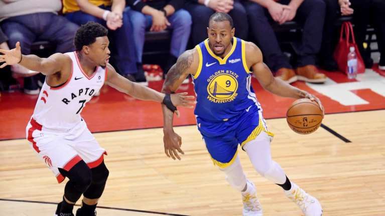 Νίκη μέσα στο Τορόντο για τους Ουόριορς