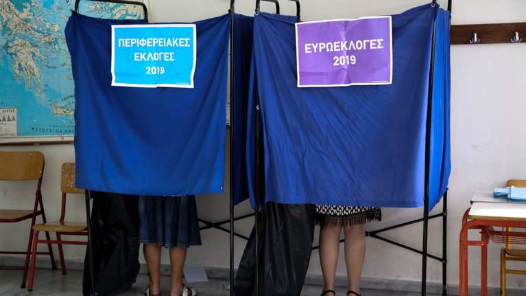 Πώς διαβάζουν ΝΔ και ΣΥΡΙΖΑ το αποτέλεσμα του δεύτερου γύρου