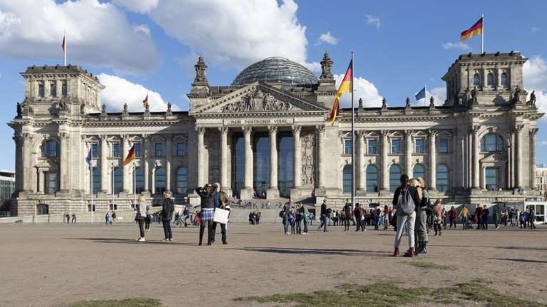 Το Βερολίνο εμμένει στην πάγια θέση του για τις πολεμικές αποζημιώσεις