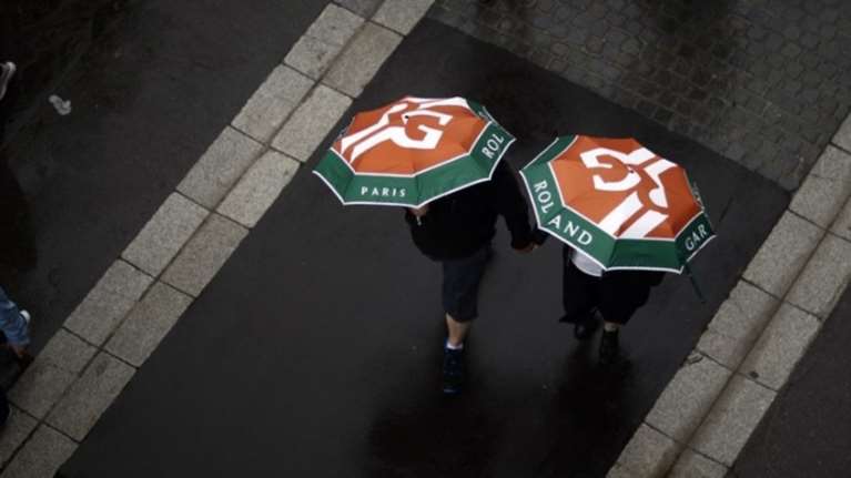 Αναβλήθηκε λόγω βροχής το πρόγραμμα του Ρολάν Γκαρός