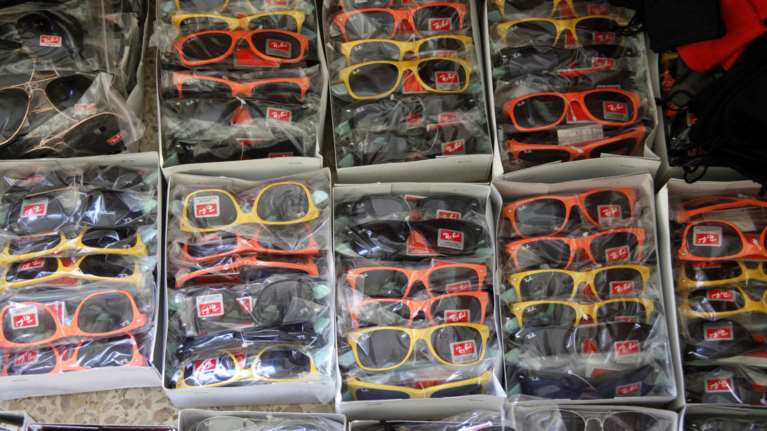 Απώλειες 60 δισ. το χρόνο στην ΕΕ λόγω πειρατείας