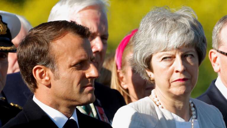 Μακρόν και Μέι στη Νορμανδία για την D-Day