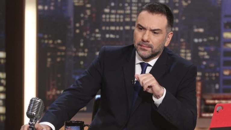 Μόλις ξεκίνησε σκληρή κόντρα: "Τόσα σκουπίδια έχεις φέρει ρε Γρηγόρη"