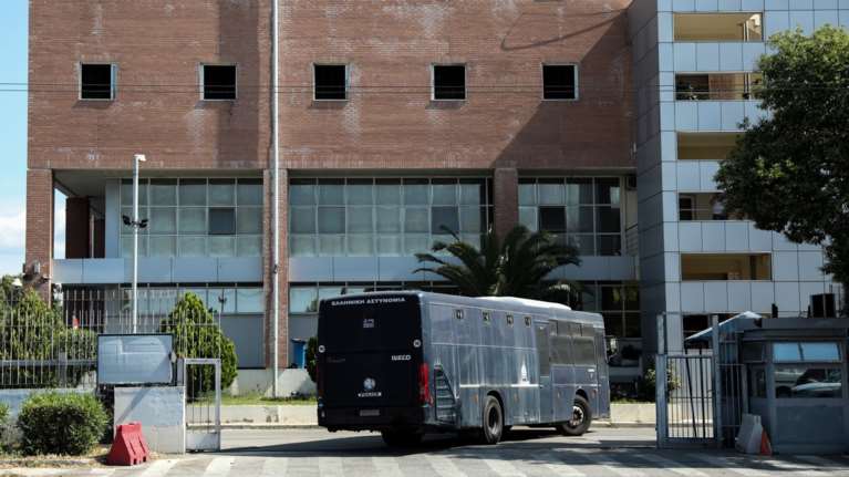 Συνελήφθη ο τρίτος δραπέτης - Γυναίκα οδήγησε στα ίχνη του