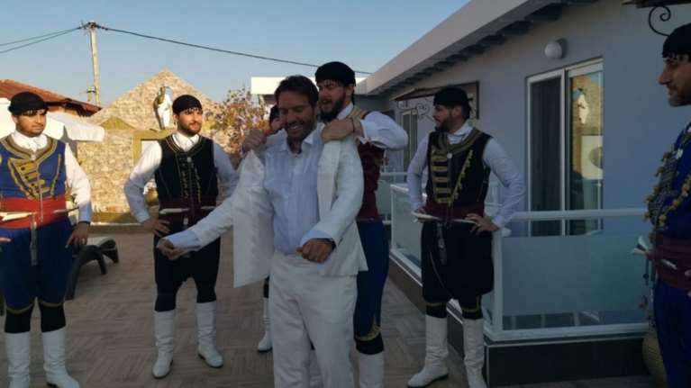 Τζώρτζογλου-Μαριόλα: Η προετοιμασία του ζευγαριού πριν το γάμο - Εικόνες