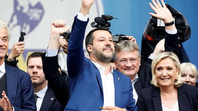 Η ομάδα των ακροδεξιών στο Eυρωκοινοβούλιο αλλάζει όνομα