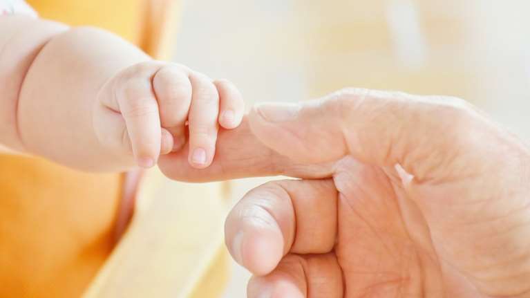 Κατατέθηκαν 739 αιτήσεις για αναδοχή και υιοθεσία σε δύο μήνες