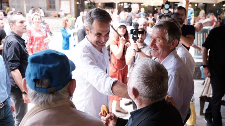 Στο Μέτσοβο ο Μητσοτάκης: Νέα πολιτική που θα μειώνει φόρους