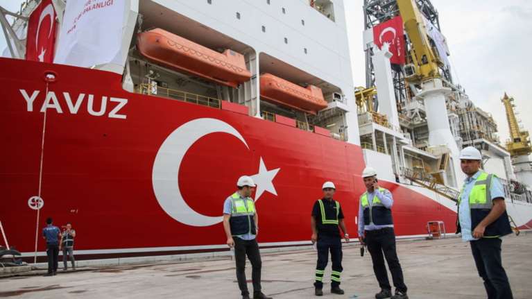 Τελετή αναχώρησης και του δεύτερου τουρκικού γεωτρύπανου Γιαβούζ