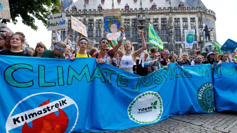 Γερμανία: Μαζική διαδήλωση για το κλίμα εναντία στον άνθρακα