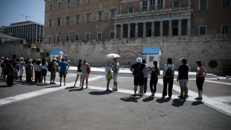 Μύθοι &amp; αλήθειες για το εισόδημα της μεσαίας τάξης στην Ελλάδα