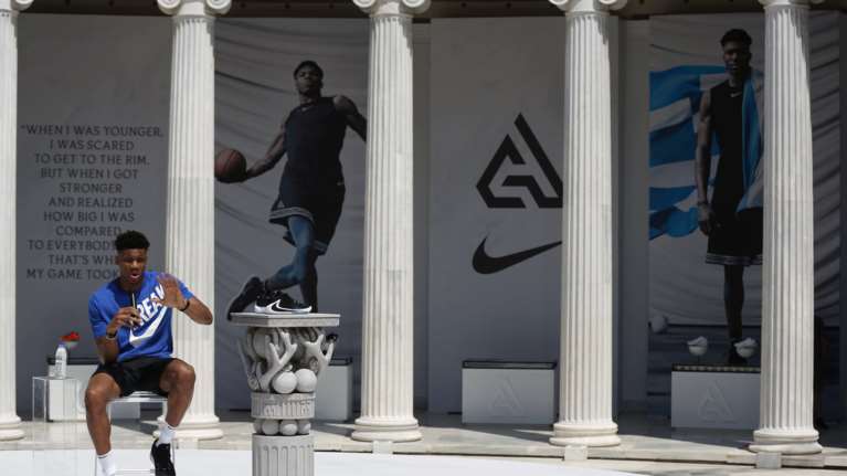 Αντετοκούνμπο: Πριν από 6 χρόνια φοβόμουν να βγω στο δρόμο μη με απελάσουν