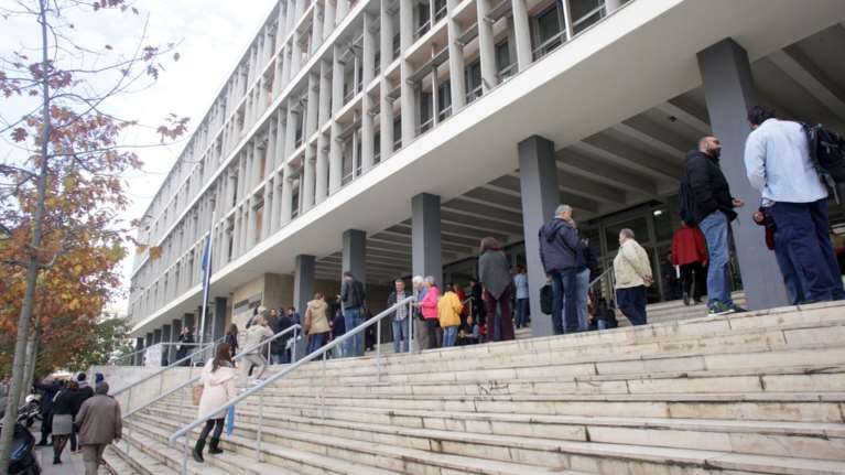 Αθώοι πανεπιστημιακοί γιατροί για υπερκοστολογήσεις ορθοπεδικών υλικών