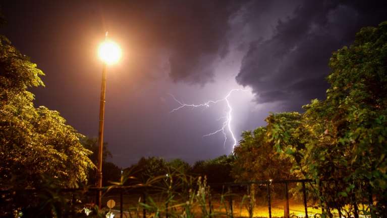 4.500 κεραυνοί στην Ελλάδα την Παρασκευή - Μοναδικές εικόνες