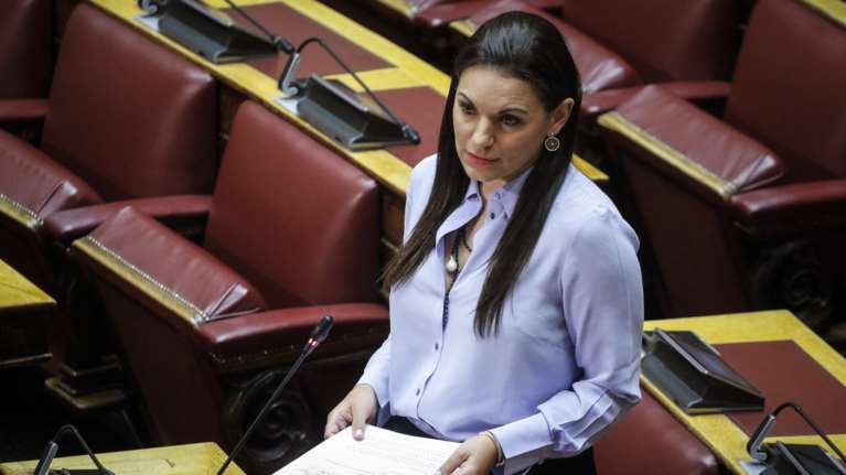 Εμπλοκή με την Κεφαλογιάννη στο υπουργείο Τουρισμού;